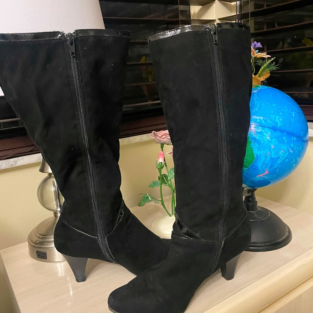 Women’s Black Suede Knee High Boots.